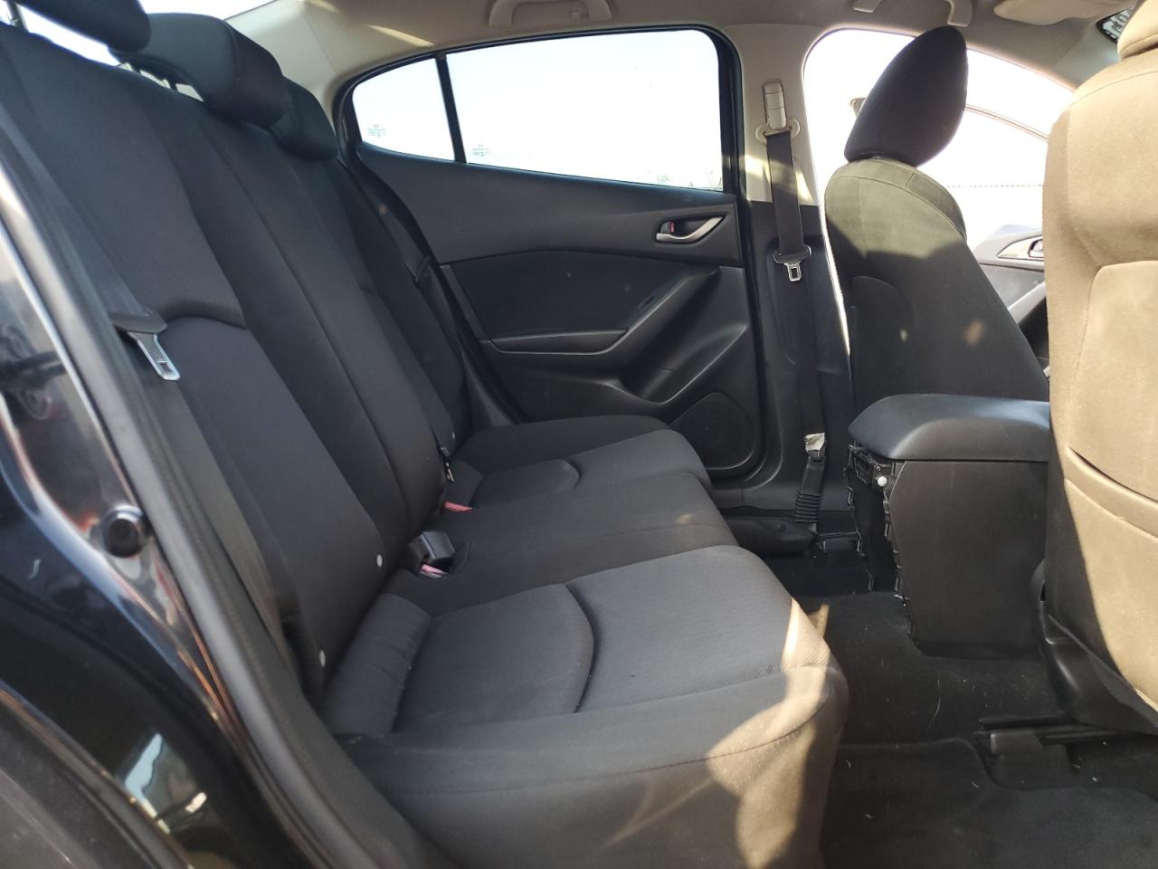 2014 Mazda 3 - Image 10