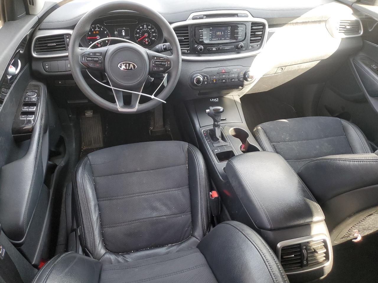 2016 Kia Sorento - Image 8