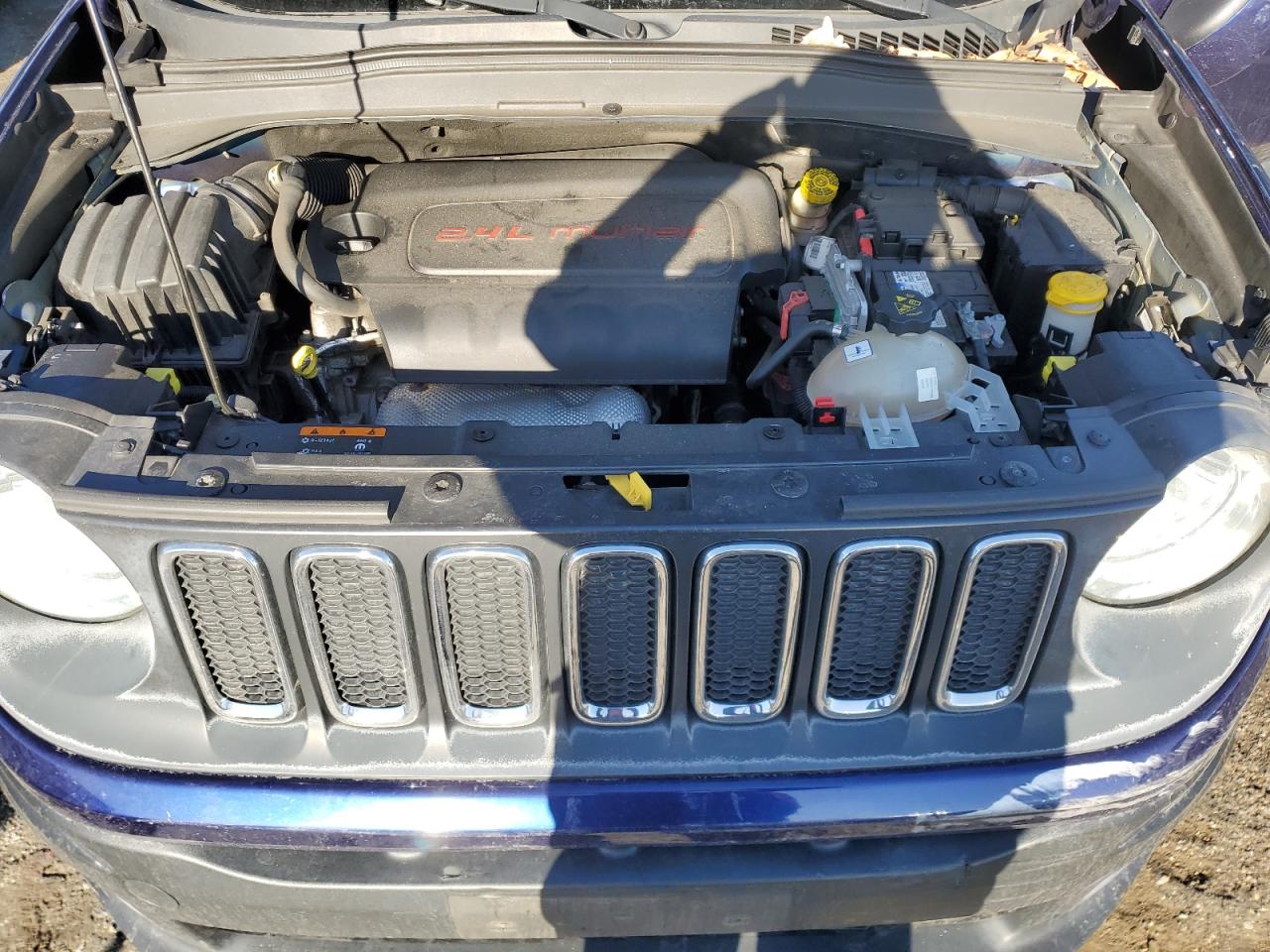 2016 Jeep Renegade - Image 11