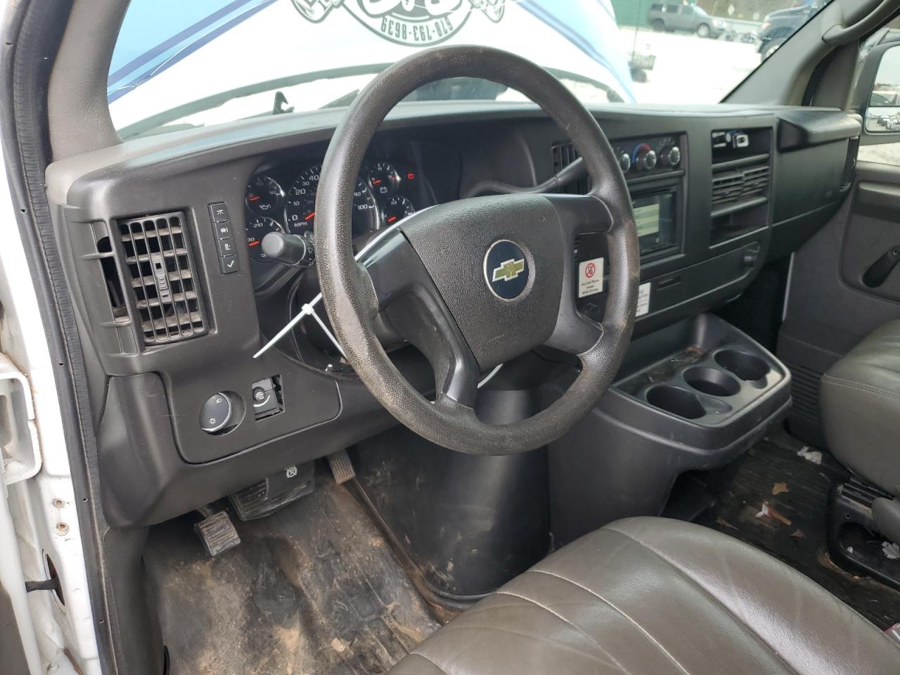2013 Chevrolet Express - Image 8