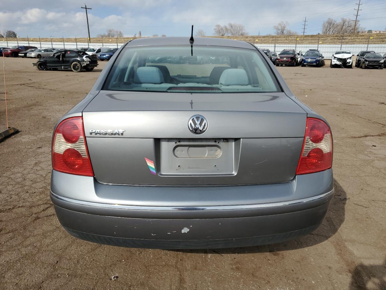 2004 Volkswagen Passat - Image 6