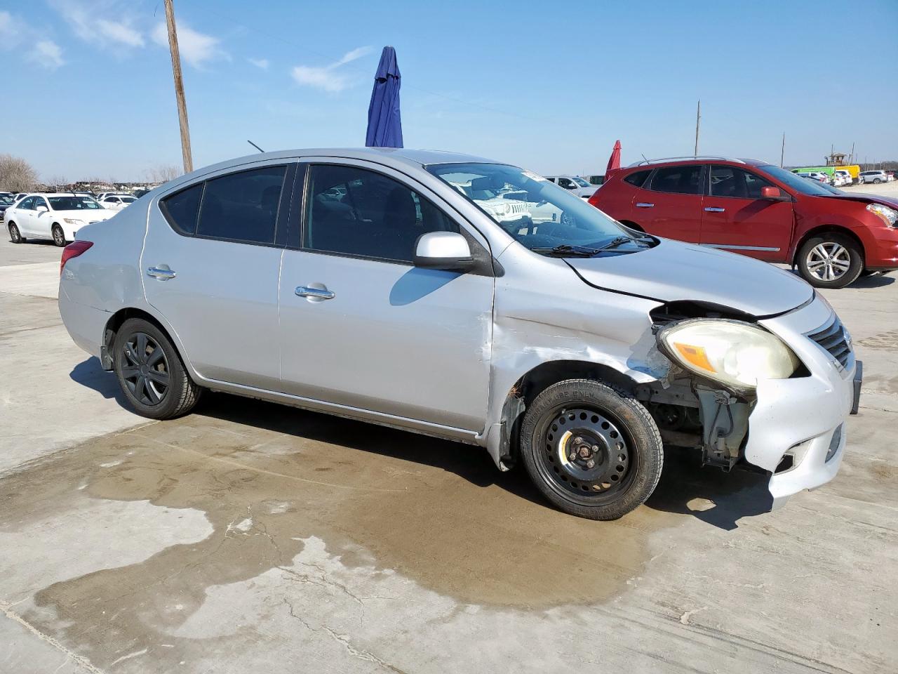 2012 Nissan Versa - Image 4