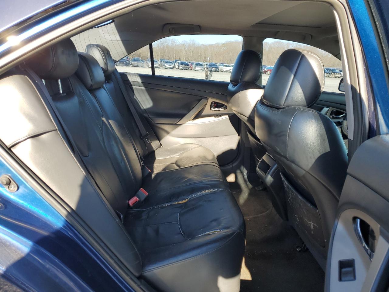2009 Toyota Camry - Image 10