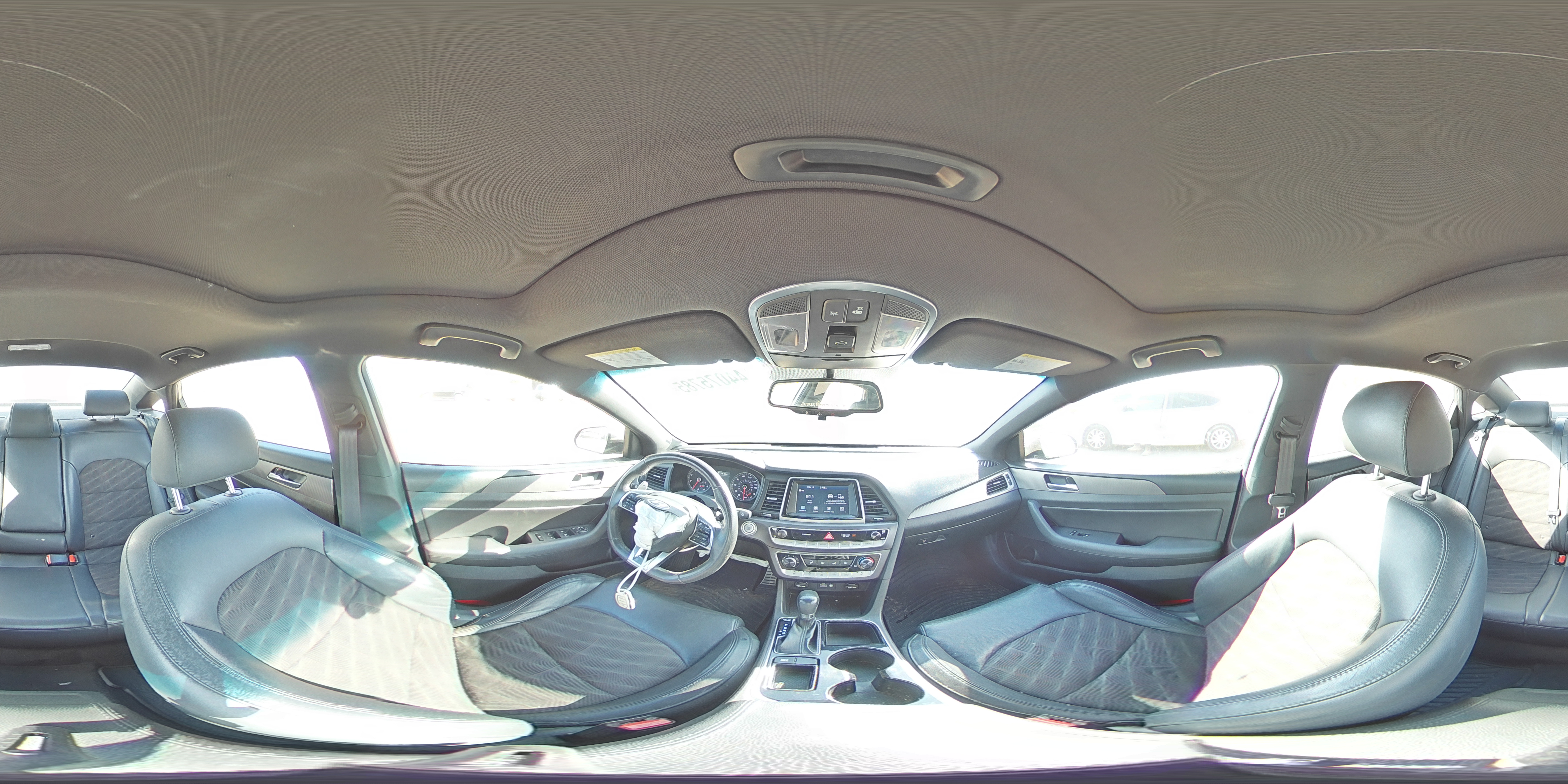 2018 Hyundai Sonata - Image 12
