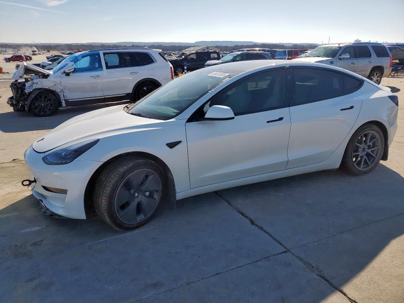 TESLA MODEL 3 2023 Biały