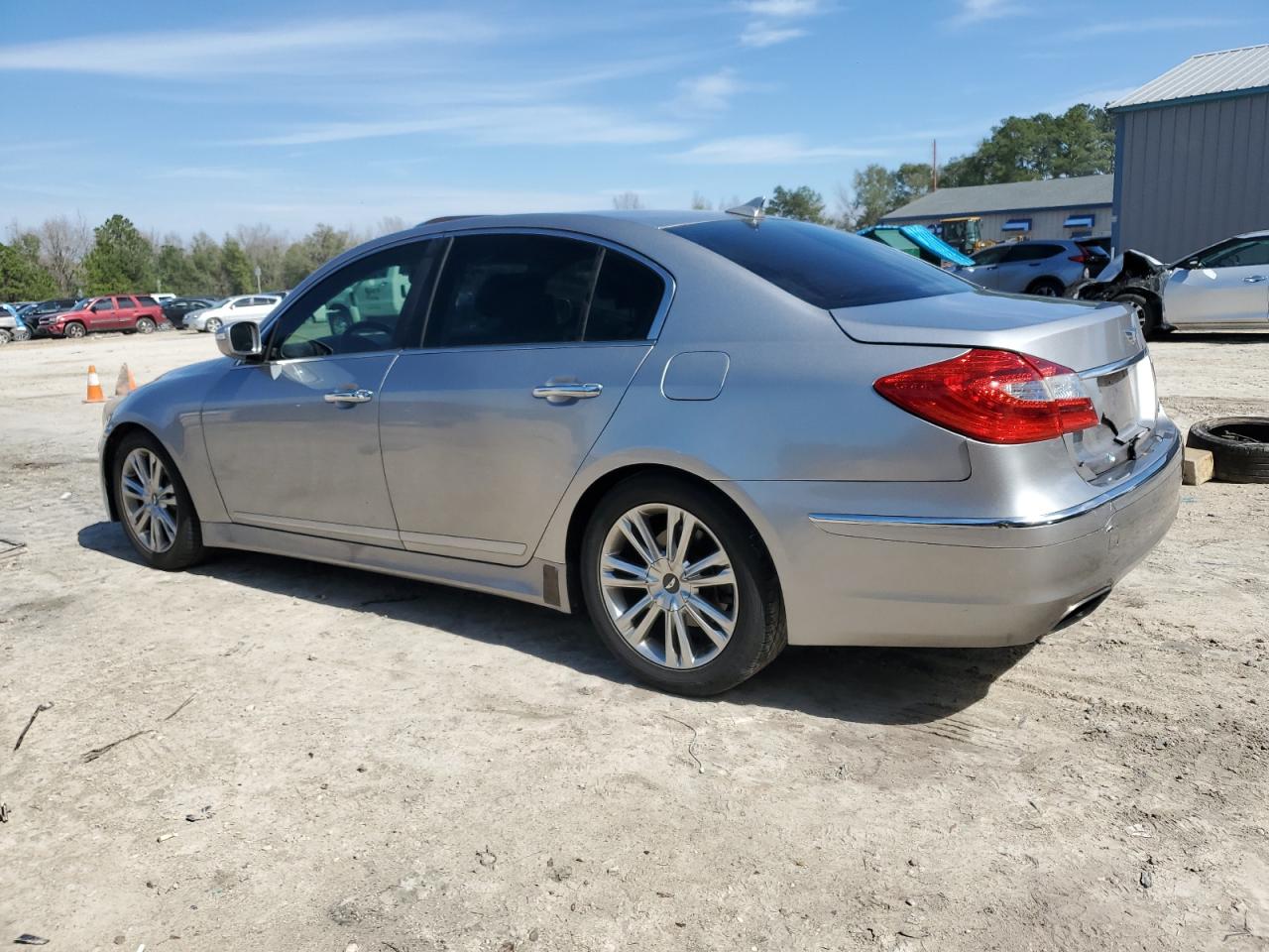 2013 Hyundai Genesis - Image 2