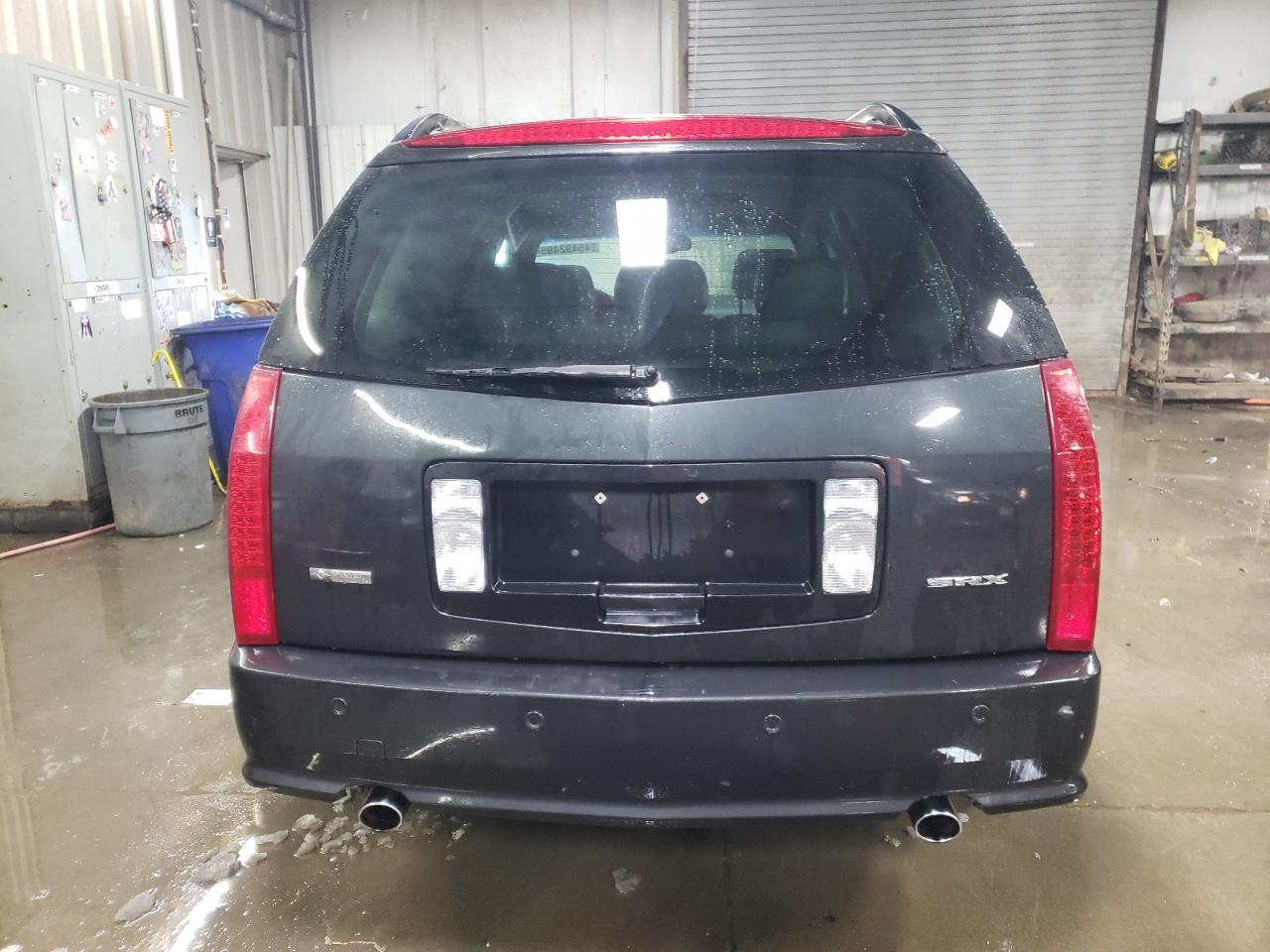 2004 Cadillac SRX - Image 6