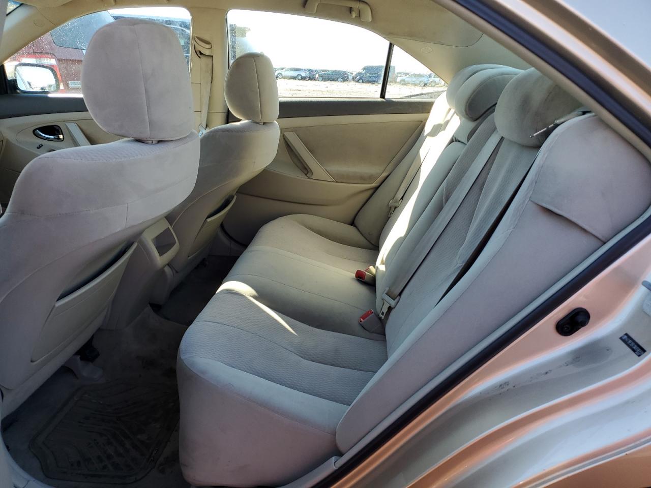 2010 Toyota Camry - Image 10