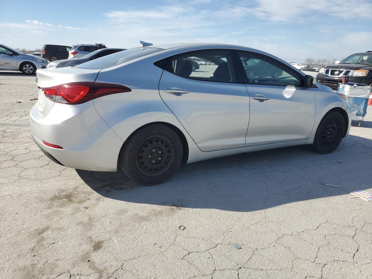2016 Hyundai Elantra - Image 3