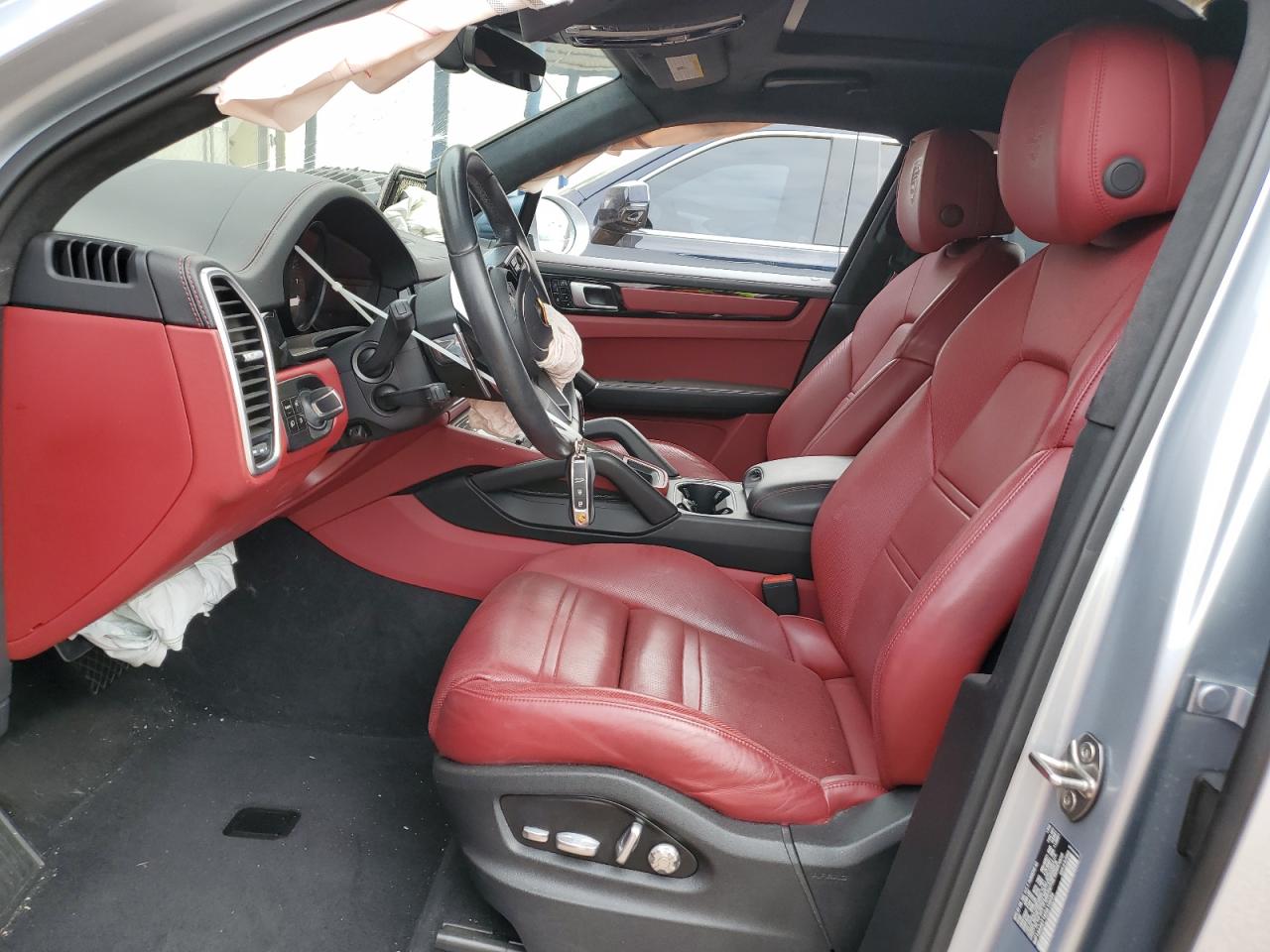 2019 Porsche Cayenne - Image 7