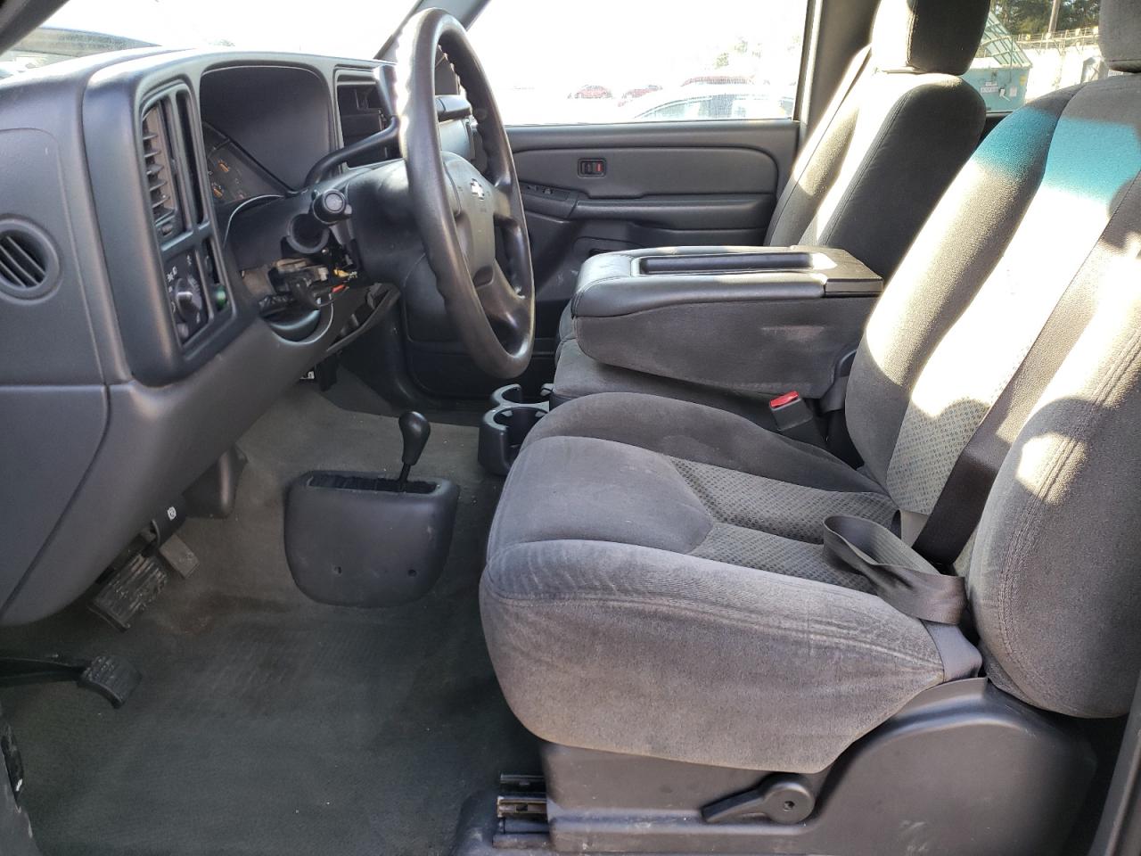 2006 Chevrolet Silverado - Image 7
