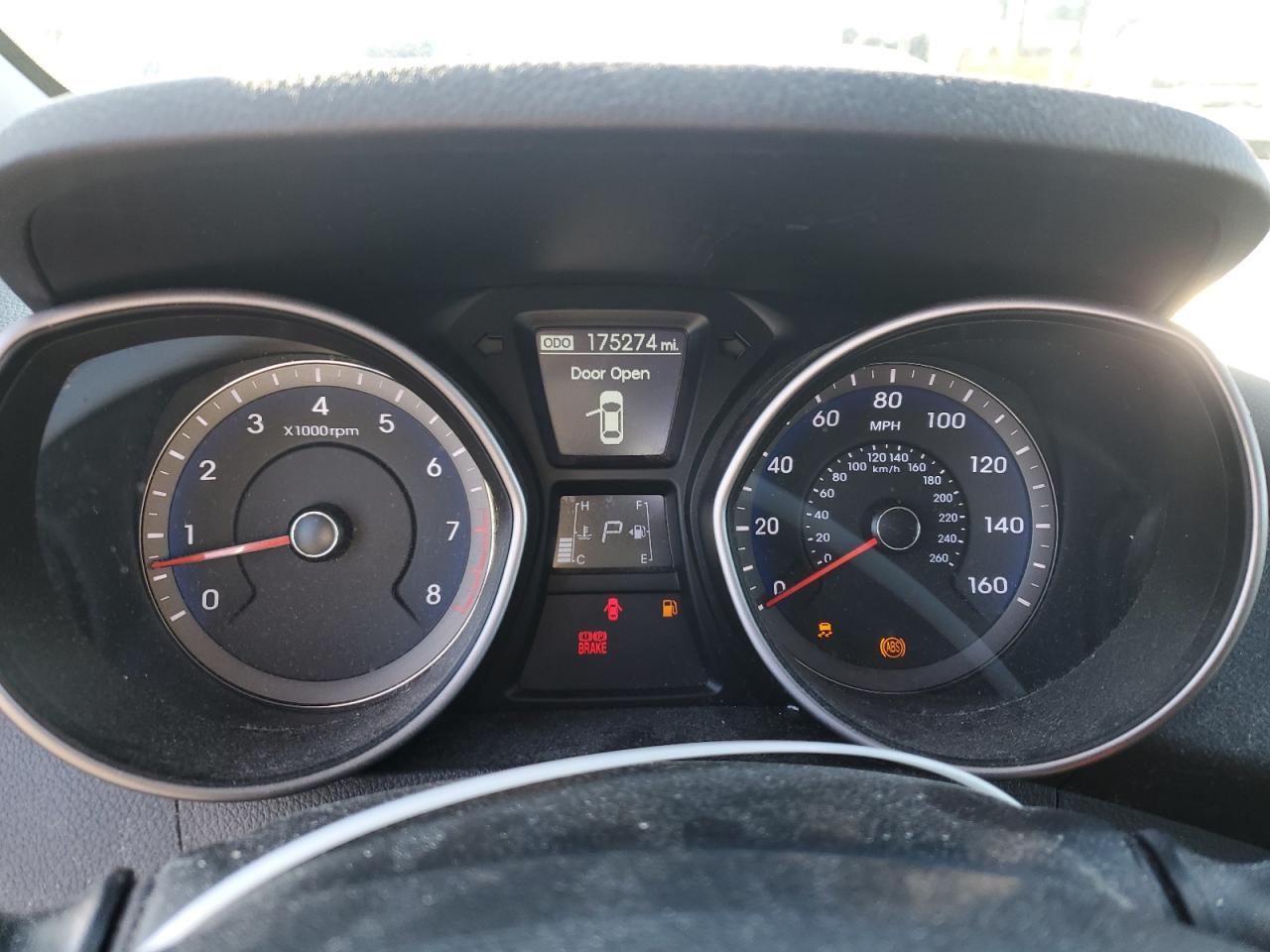 2014 Hyundai Elantra - Image 9