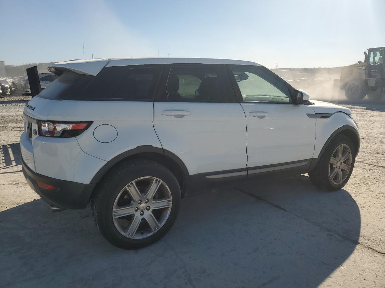 2014 Land Rover Range Rover - Image 3