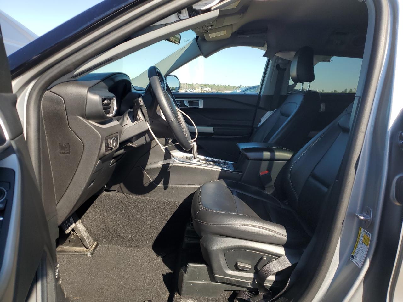 2023 Ford Explorer - Image 7