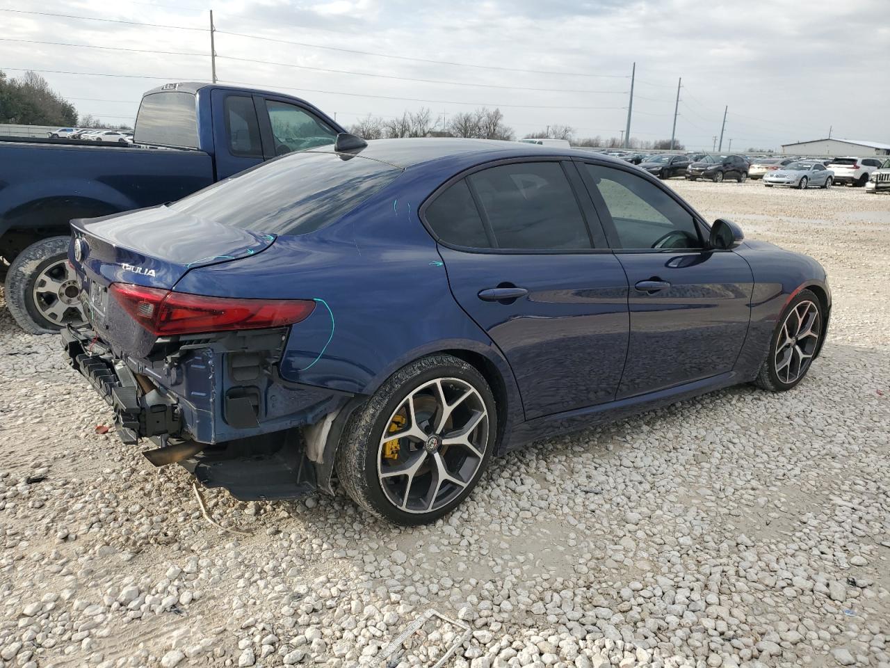 2019 Alfa Romeo Giulia - Image 3