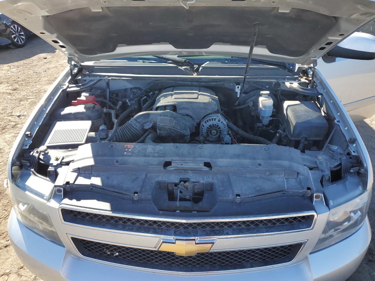 2011 Chevrolet Suburban - Image 14