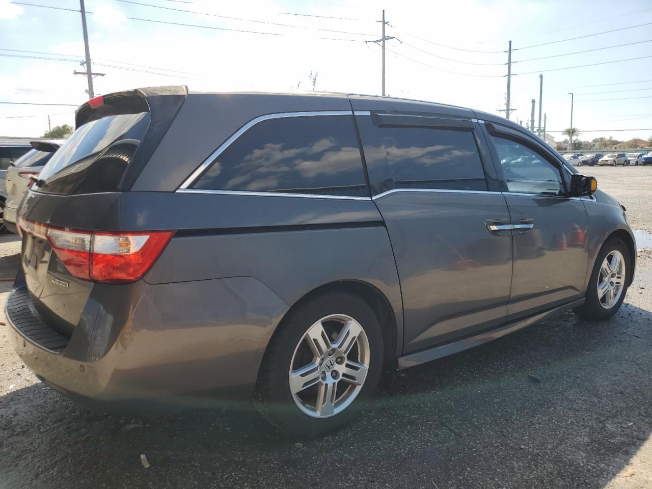 2011 Honda Odyssey - Image 3