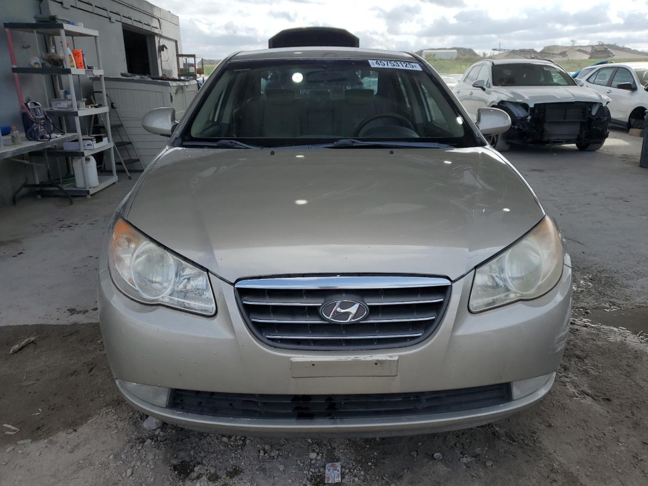 2008 Hyundai Elantra - Image 5