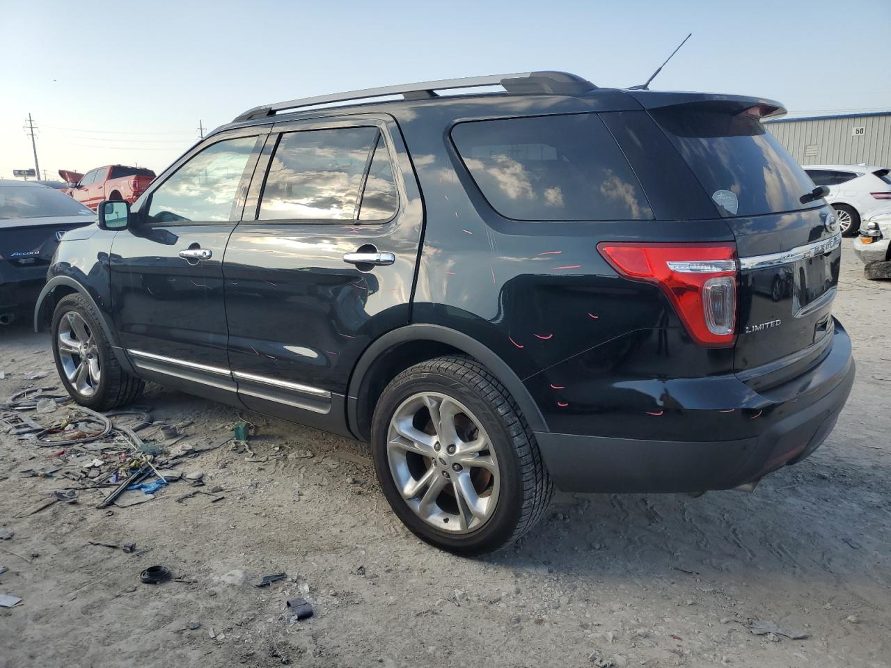 2014 Ford Explorer - Image 2