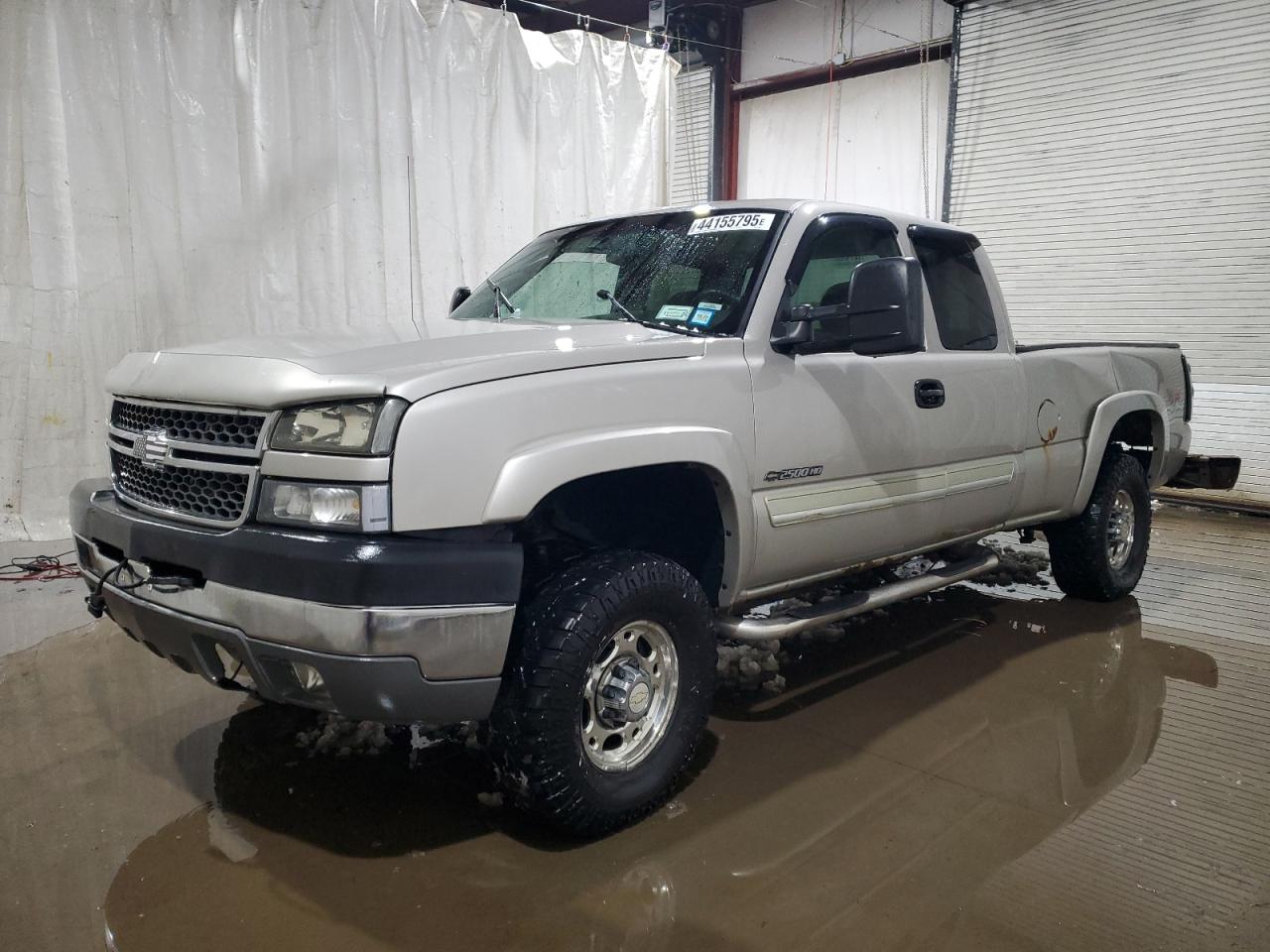 2005 Chevrolet Silverado - Image 1