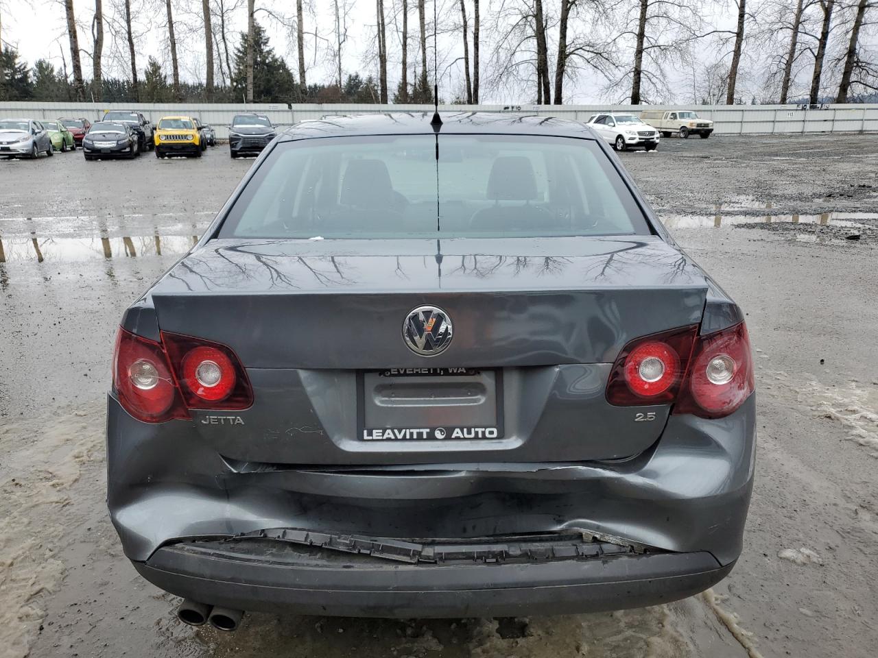 2010 Volkswagen Jetta - Image 6