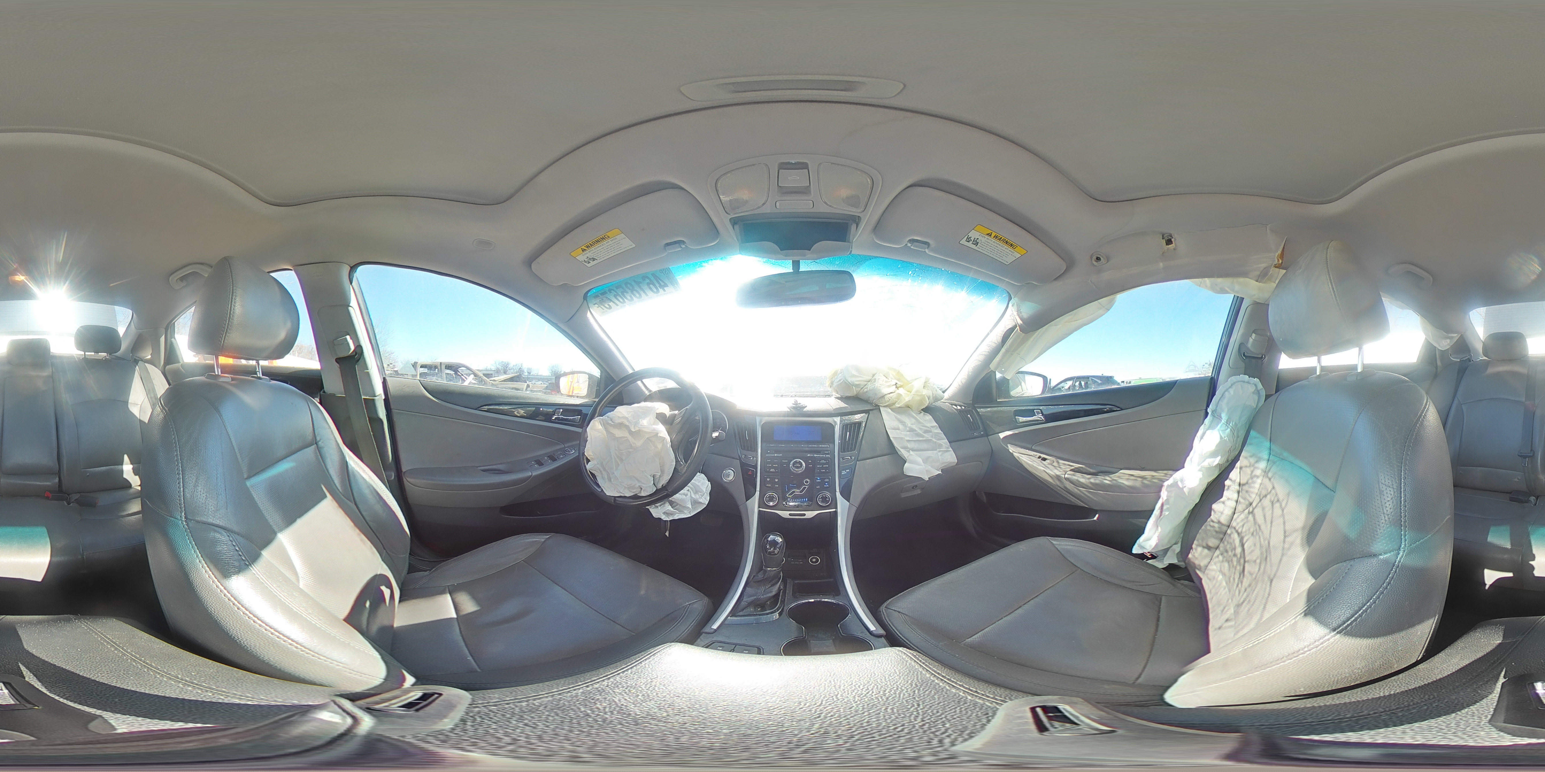 2011 Hyundai Sonata - Image 12