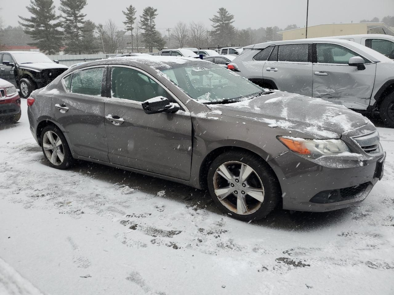 2013 Acura ILX - Image 4