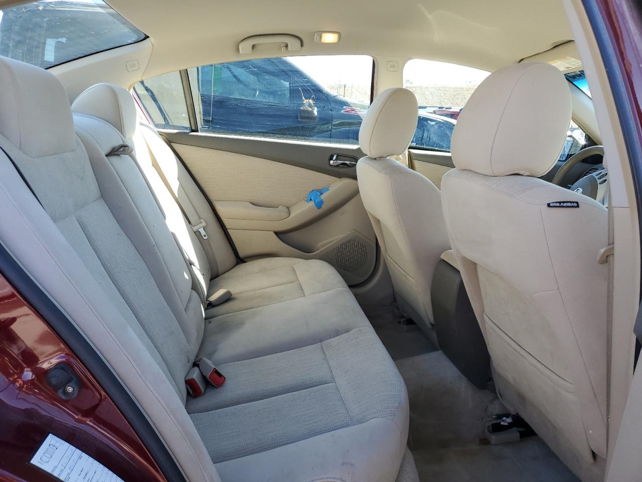 2010 Nissan Altima - Image 10