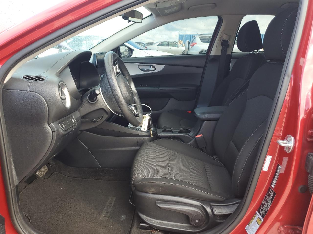 2022 Kia Forte - Image 7