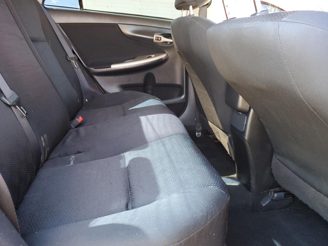 2010 Toyota Corolla - Image 10