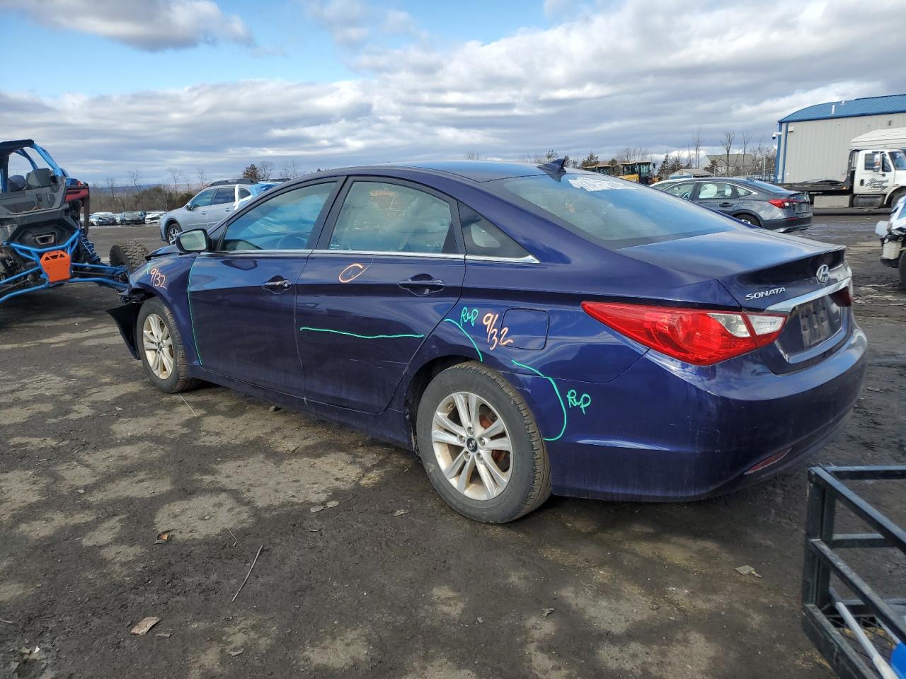 2013 Hyundai Sonata - Image 2