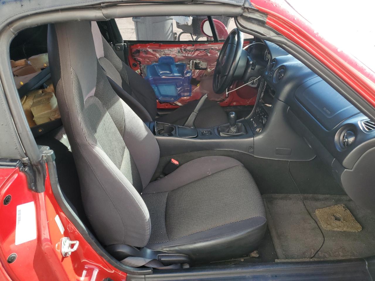 2001 Mazda MX-5 - Image 10
