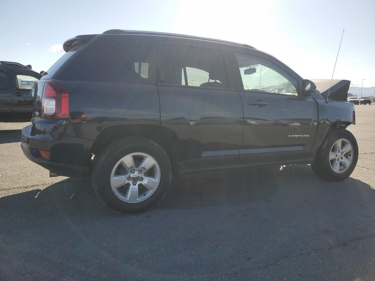 2016 Jeep Compass - Image 3