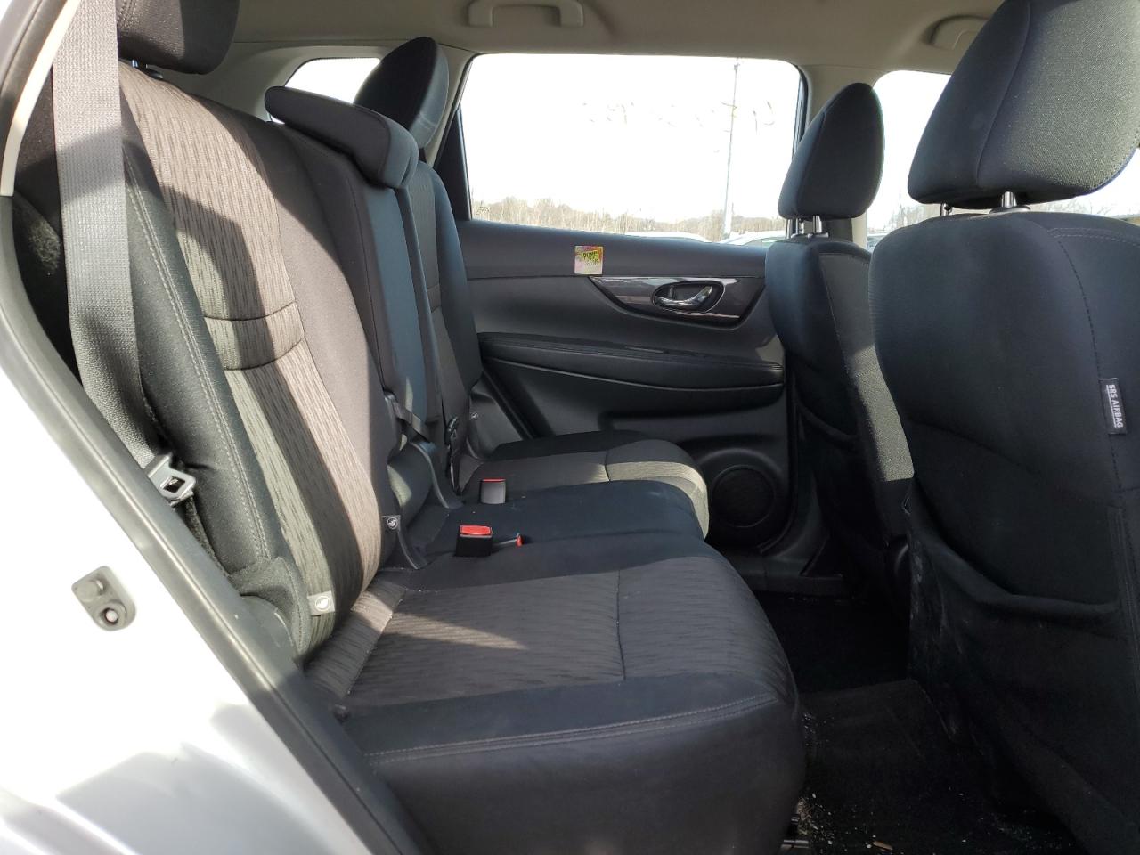 2018 Nissan Rogue - Image 11
