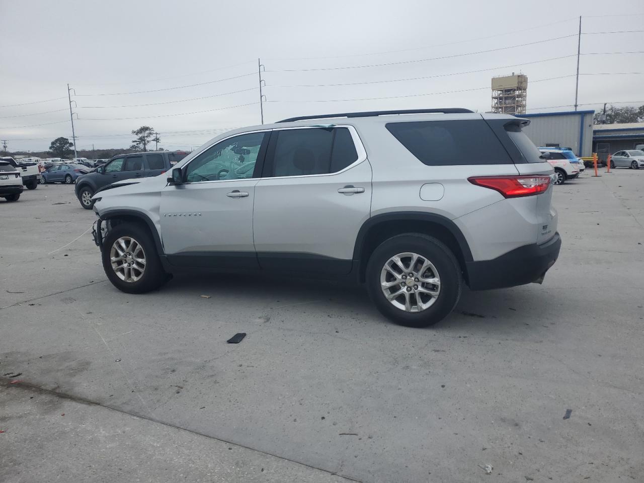 2020 Chevrolet Traverse - Image 2