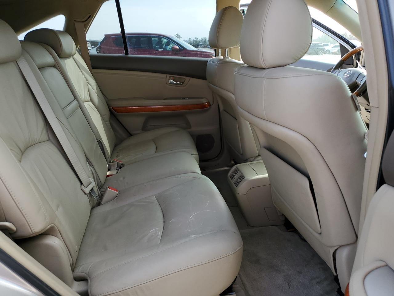 2005 Lexus RX - Image 10