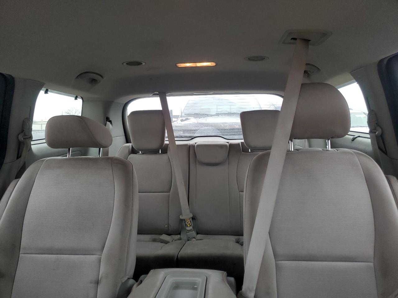 2015 Kia Sedona - Image 10