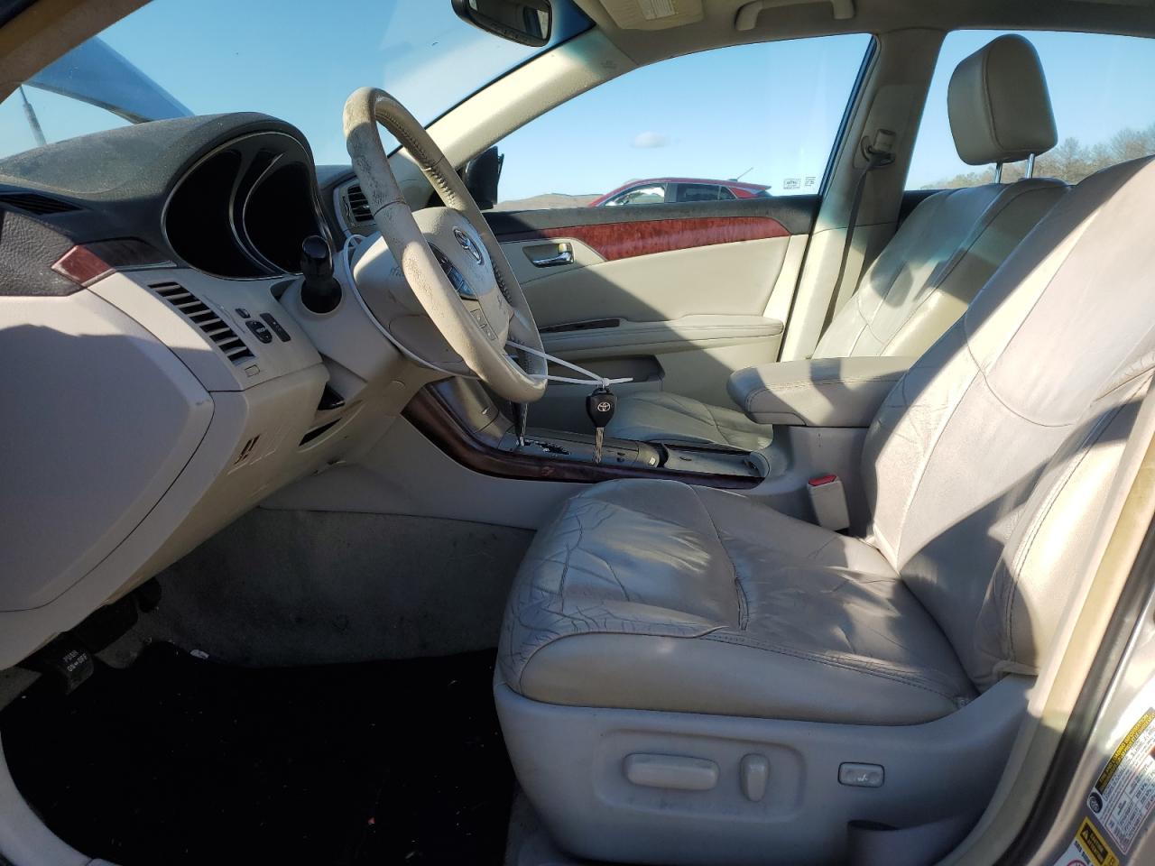 2011 Toyota Avalon - Image 7