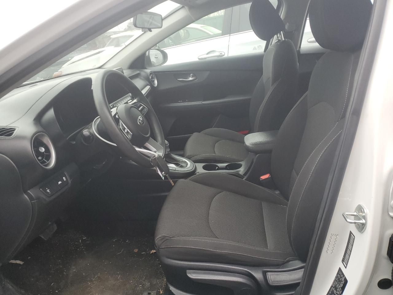 2021 Kia Forte - Image 7