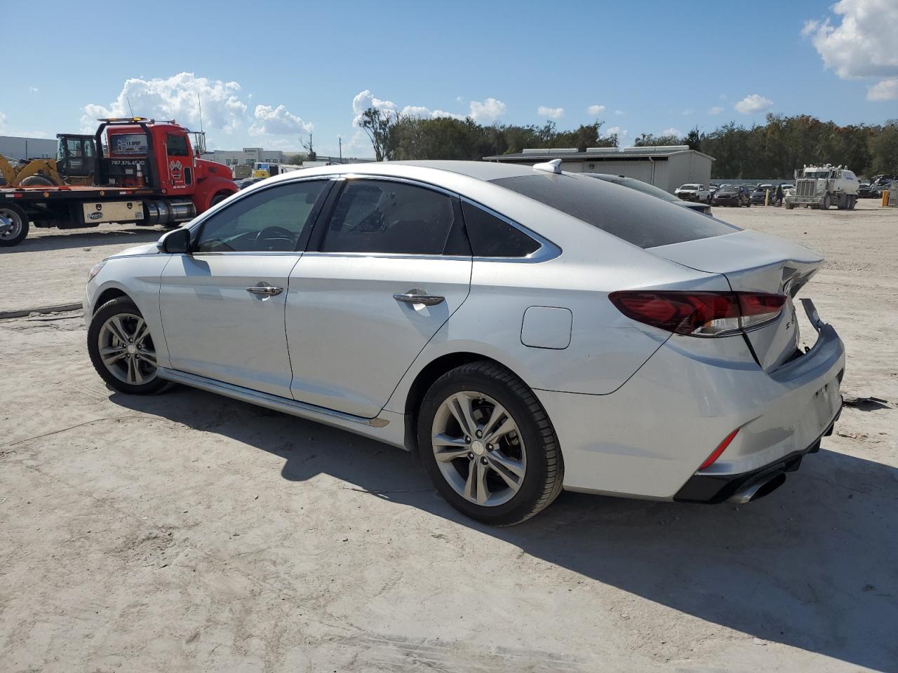 2018 Hyundai Sonata - Image 2