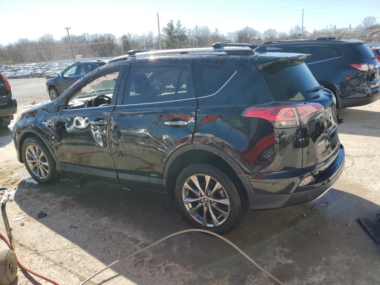 2018 Toyota RAV 4 - Image 2