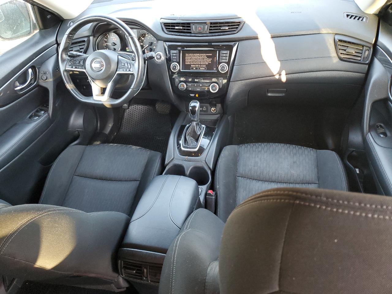 2018 Nissan Rogue - Image 8