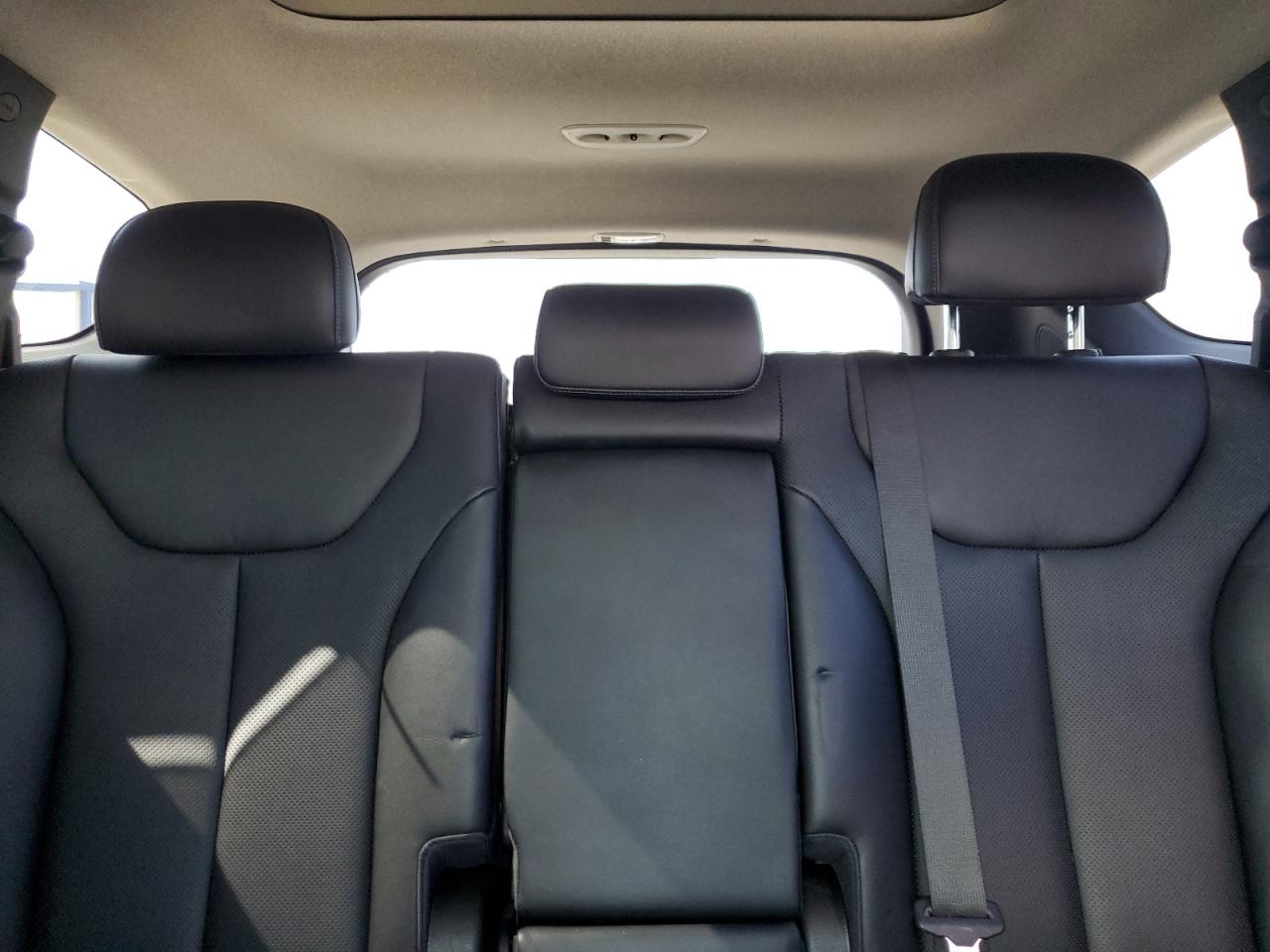 2023 Hyundai Santa Fe - Image 10