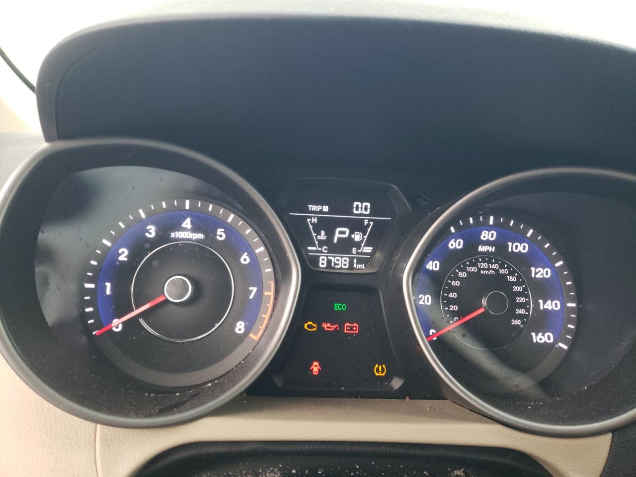 2016 Hyundai Elantra - Image 9