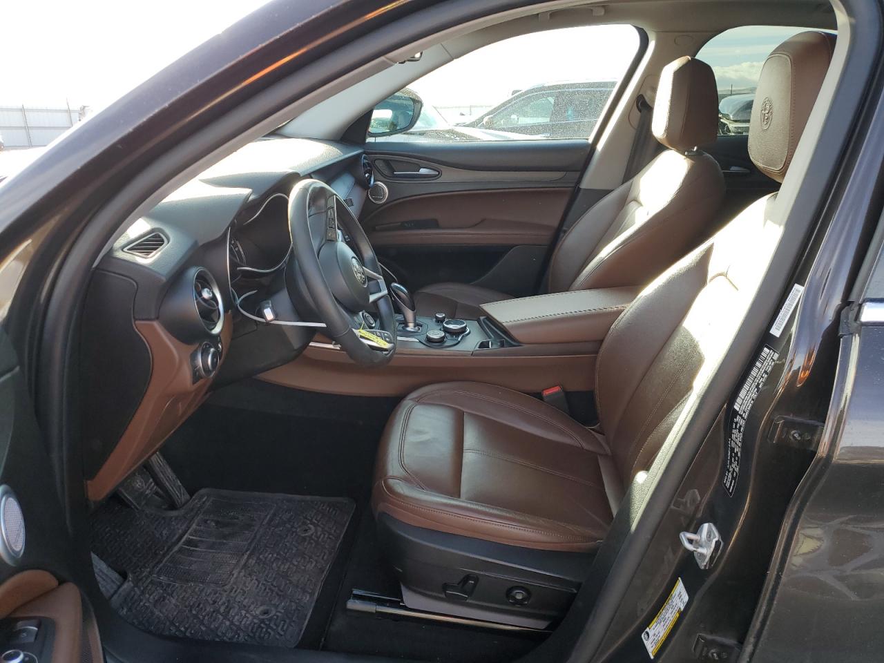 2018 Alfa Romeo Stelvio - Image 7