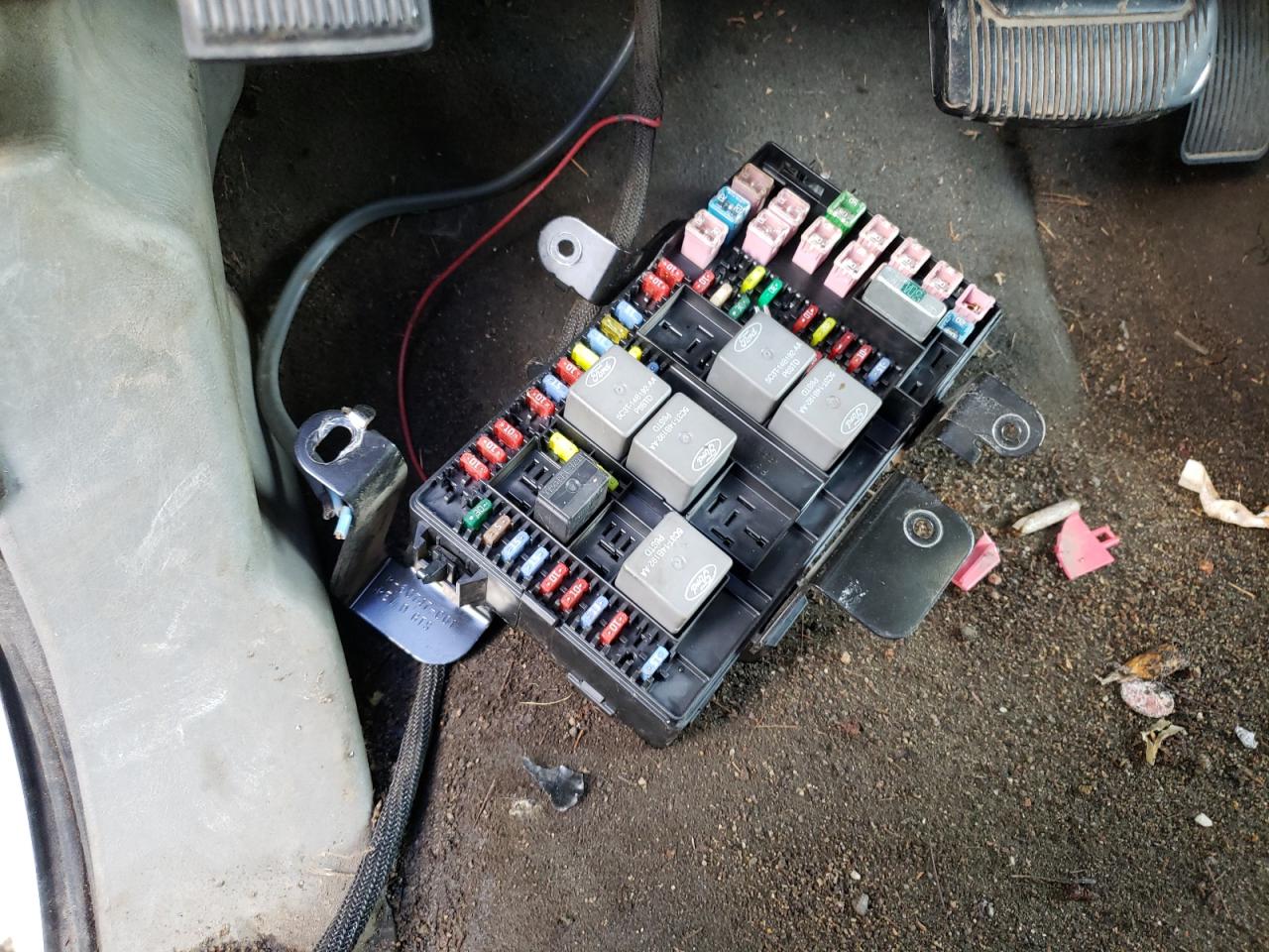 2006 Ford F350 - Image 12