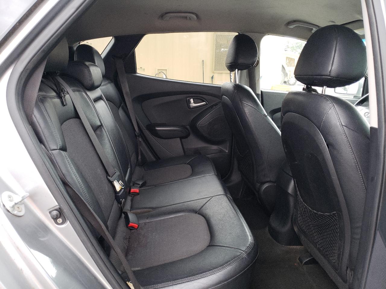 2012 Hyundai Tucson - Image 12