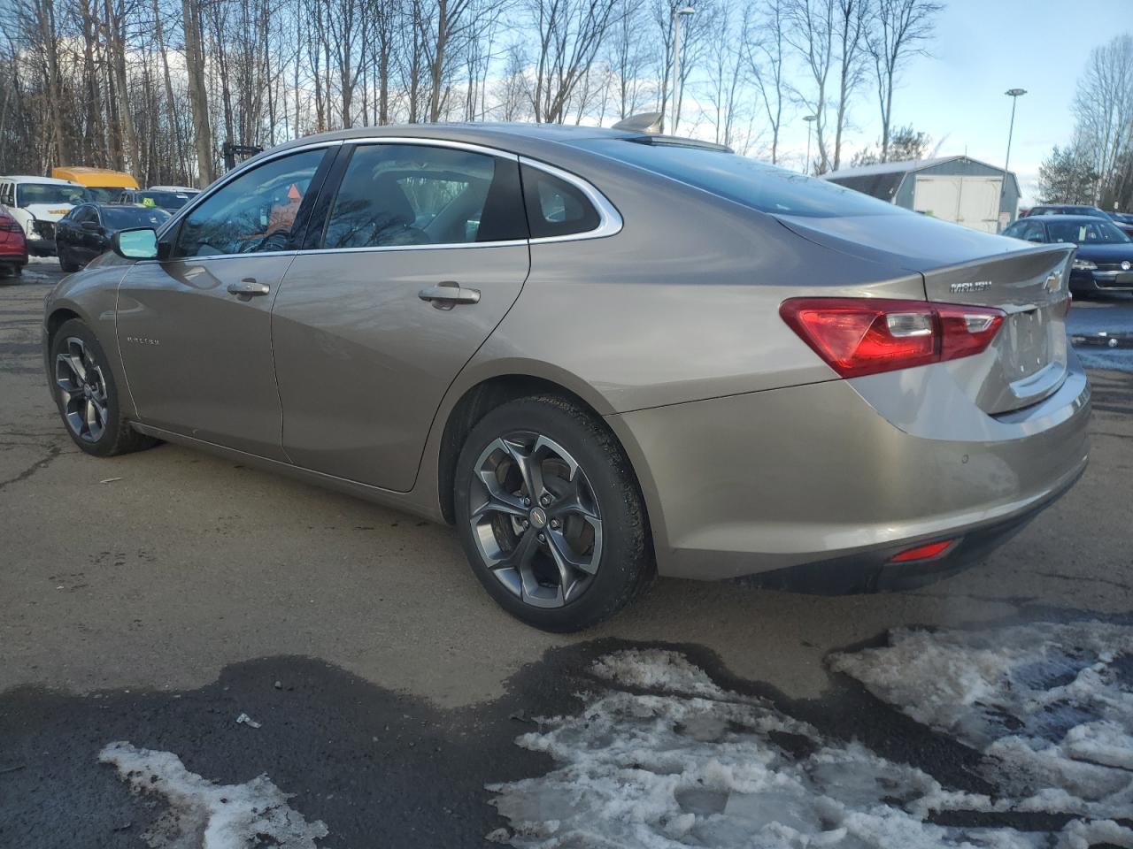 2023 Chevrolet Malibu - Image 2