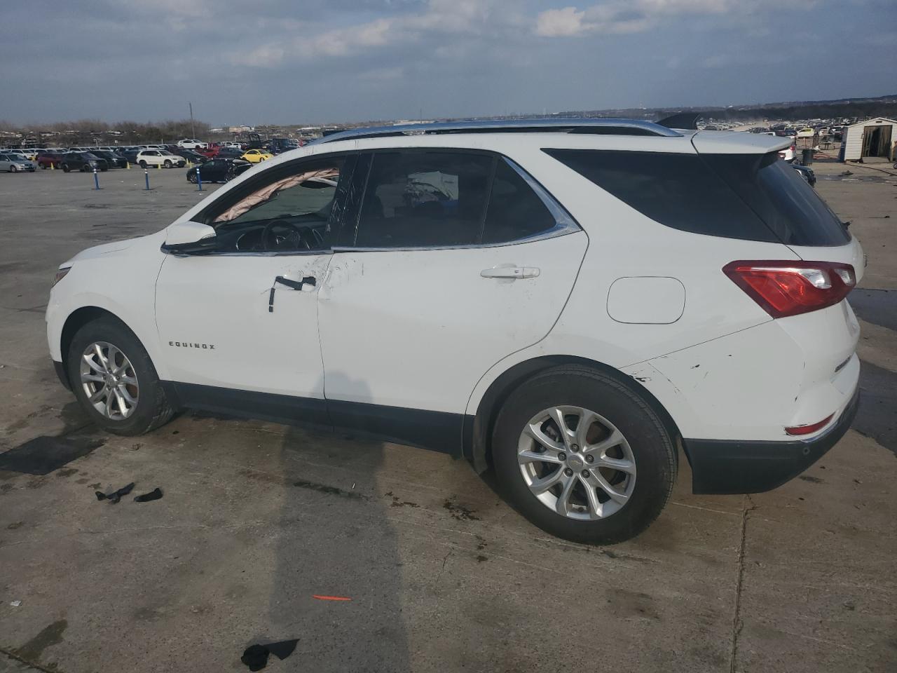2018 Chevrolet Equinox - Image 2