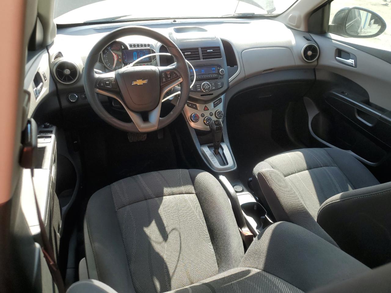 2014 Chevrolet Sonic - Image 8
